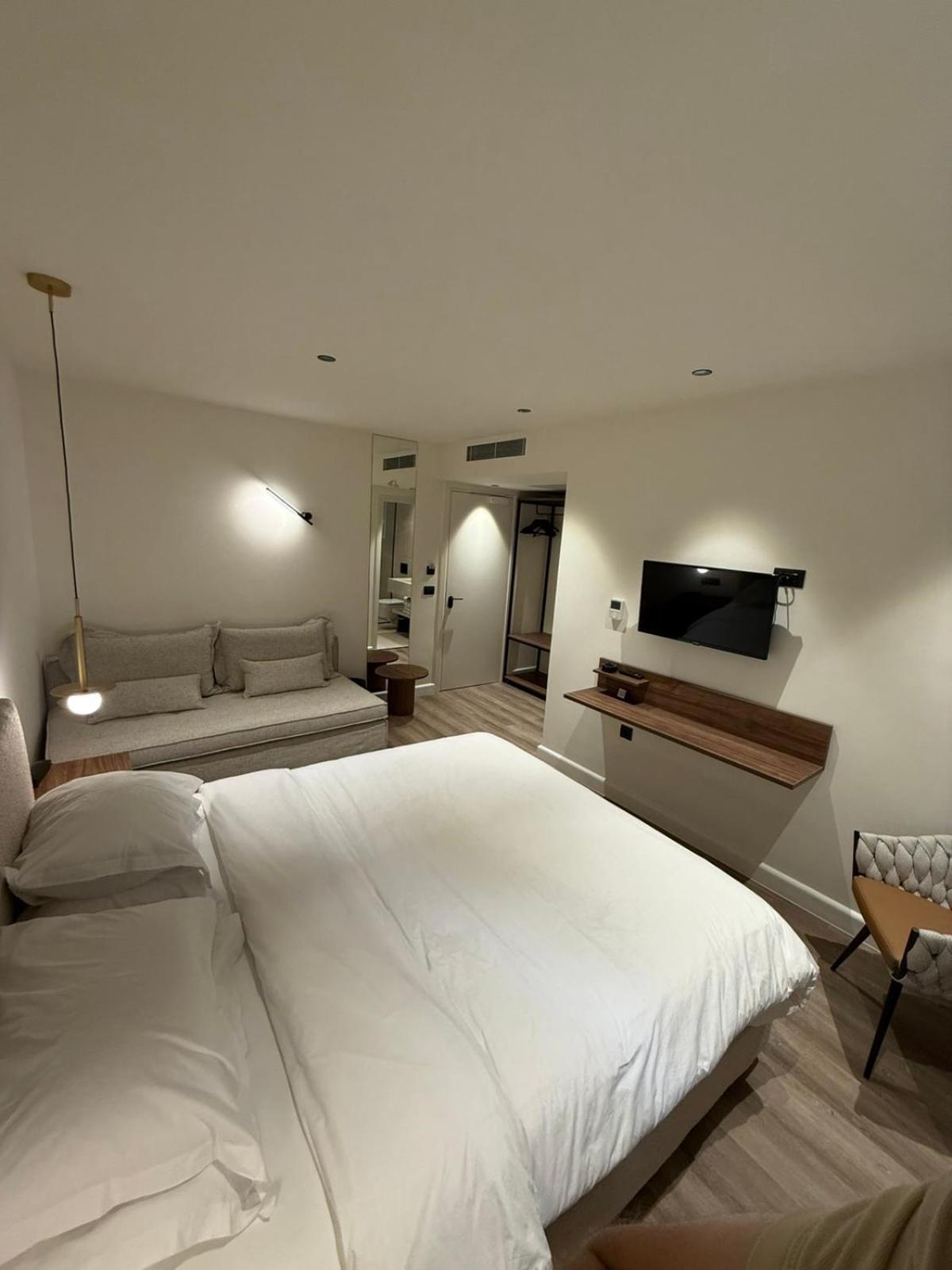 Hotel Aeolis