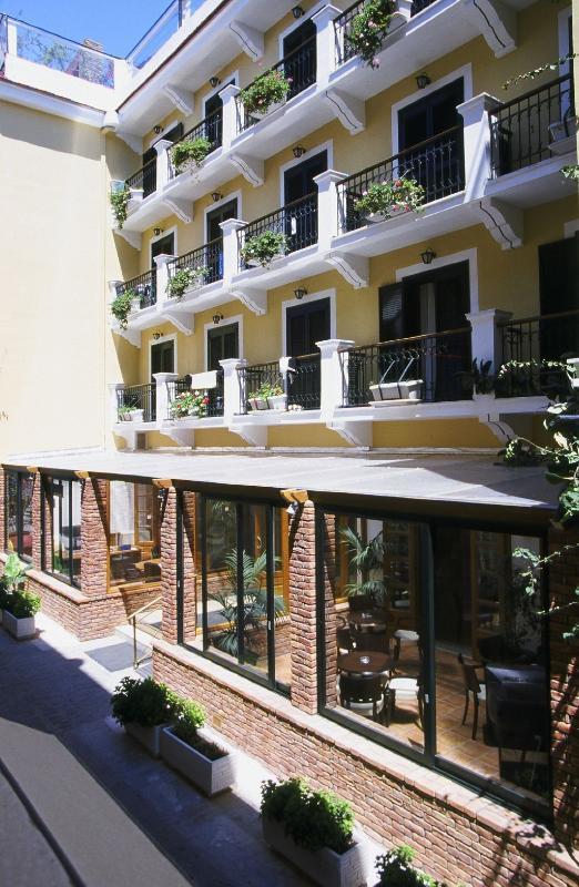 Aeolis 3* Samos Town